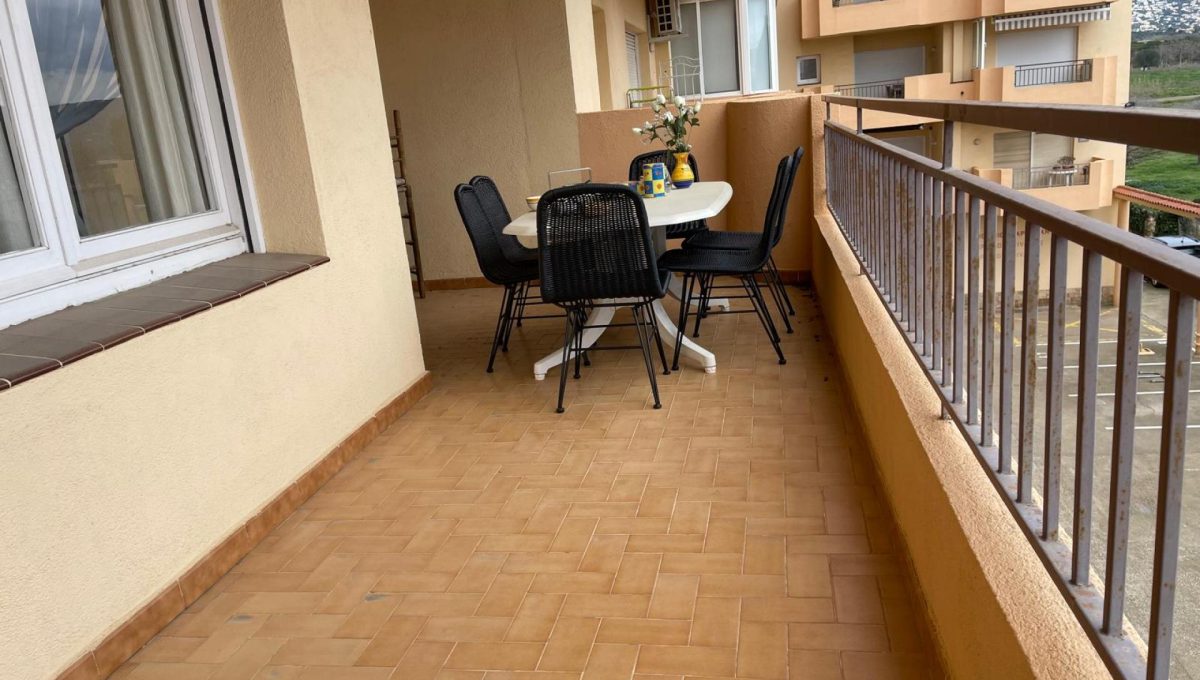 854884965_eabd3c8d83dc94e482dd63cd70d405a6