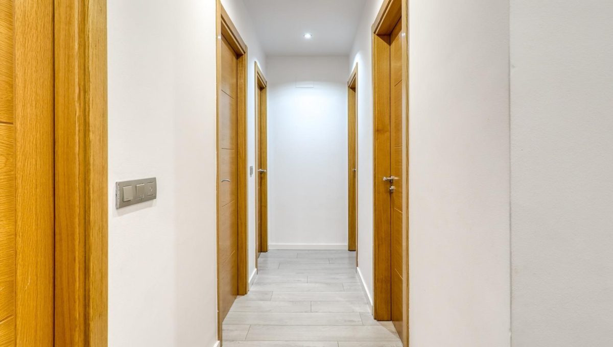 108319997_5226481be0c94b2d511494dc5a2d831a