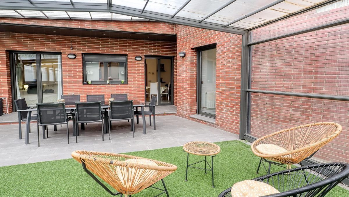 108319997_5b4b6f5eb504bd6be783ab56a8338e18