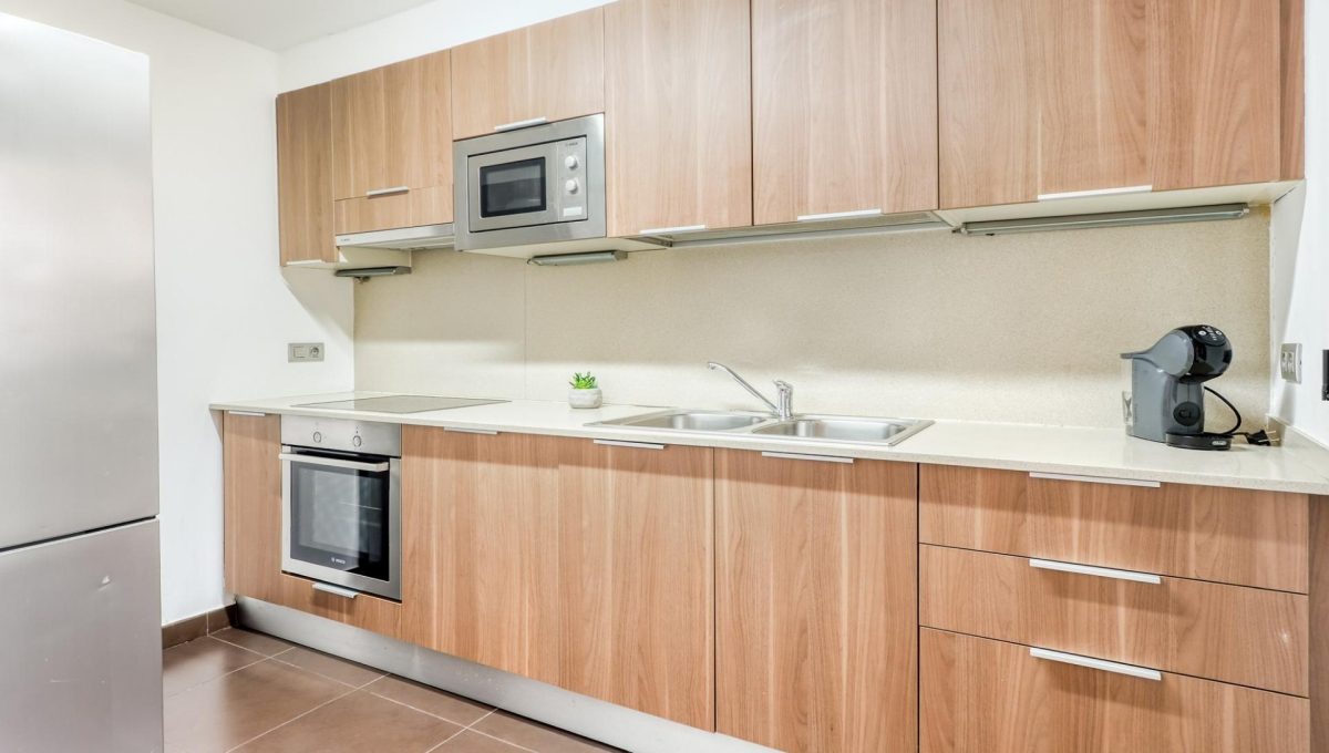 108319997_91f38809fd6df148128cb448059a107d