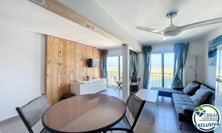 Magnífico apartamento con licencia turística en Empuriabrava