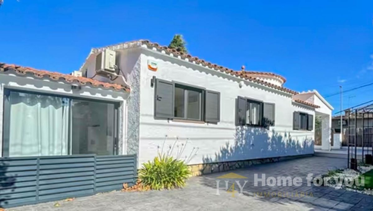 178293145_ce36306aa36249f0d25db358587c6236