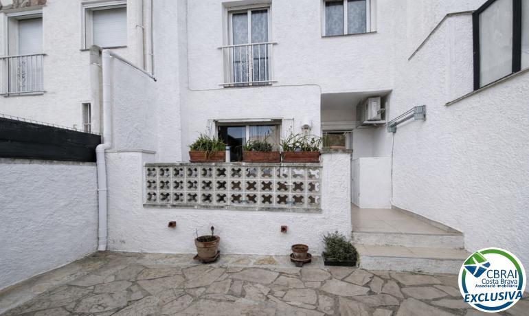 Encantadora casa con piscina comunitaria en zona tranquila de Empuriabrava