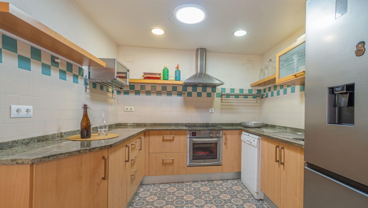 548082518_0dbc3e37f0e4773433c792595b7eb407