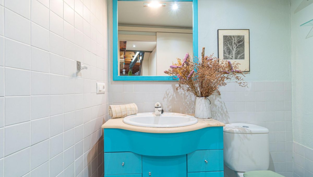 548082518_31d6c25d69938afe600056a5e00088f7