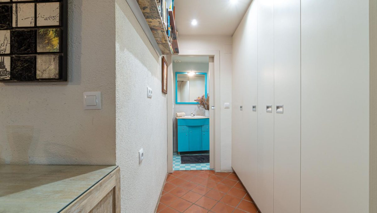 548082518_7cde7bd7323699703878f34a9fa7ee2b