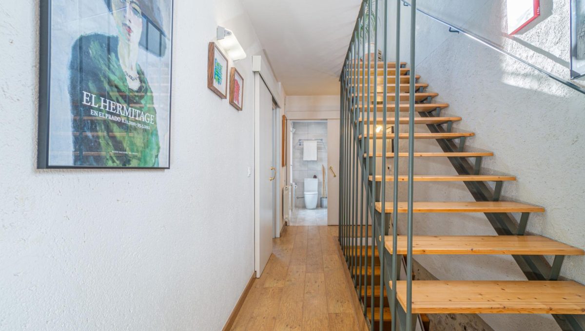 548082518_8e1c5cac61980577311d7f15b5bf15f8