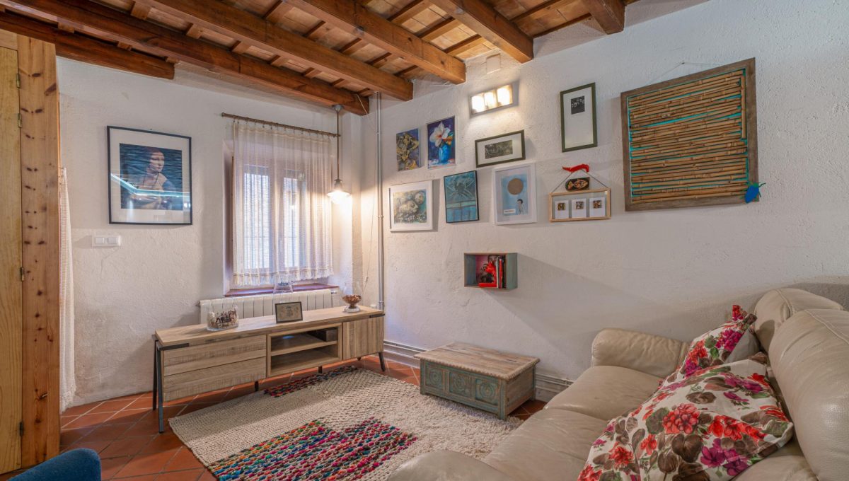 548082518_c2702326fc177cd1442ad542c81b1084