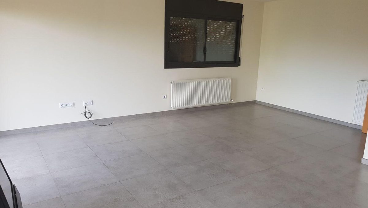 551343201_0ca40331eb12bab96daf83a811ea3ca9