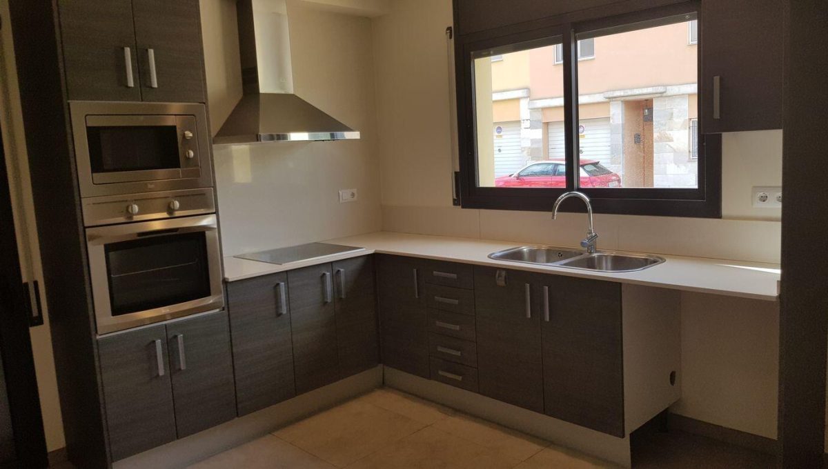 551343201_8912333aadd12cc11983b2c3e4c63c51