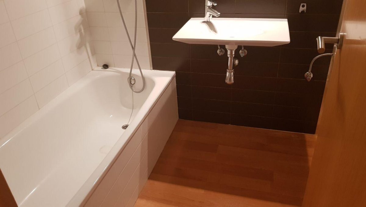 551343201_dfb437c5428d3b7f82163df6a1ec932e