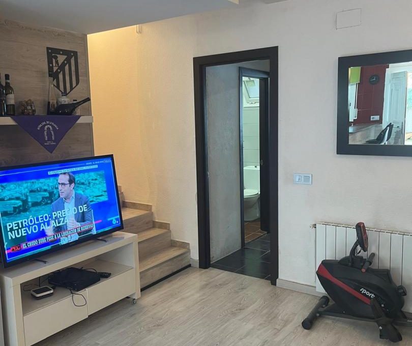 153833817_5fa521c4d5eb07216db24b11a7fb46e6