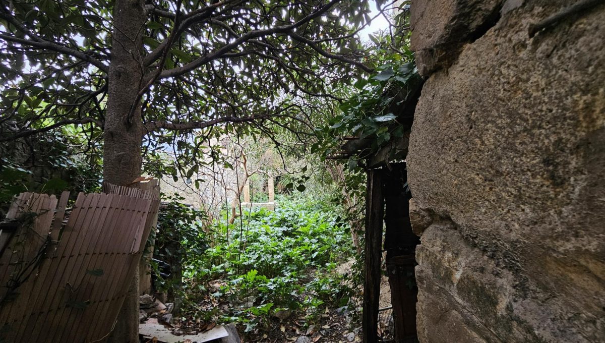 159949232_1f1ba28809147f70c2f26bc501717dcf