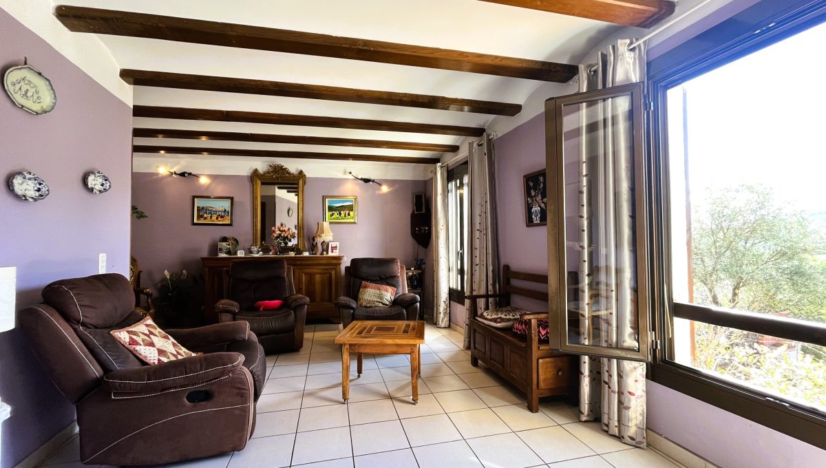 170996875_91882d49123a0b5edead7b8e3ab49a45