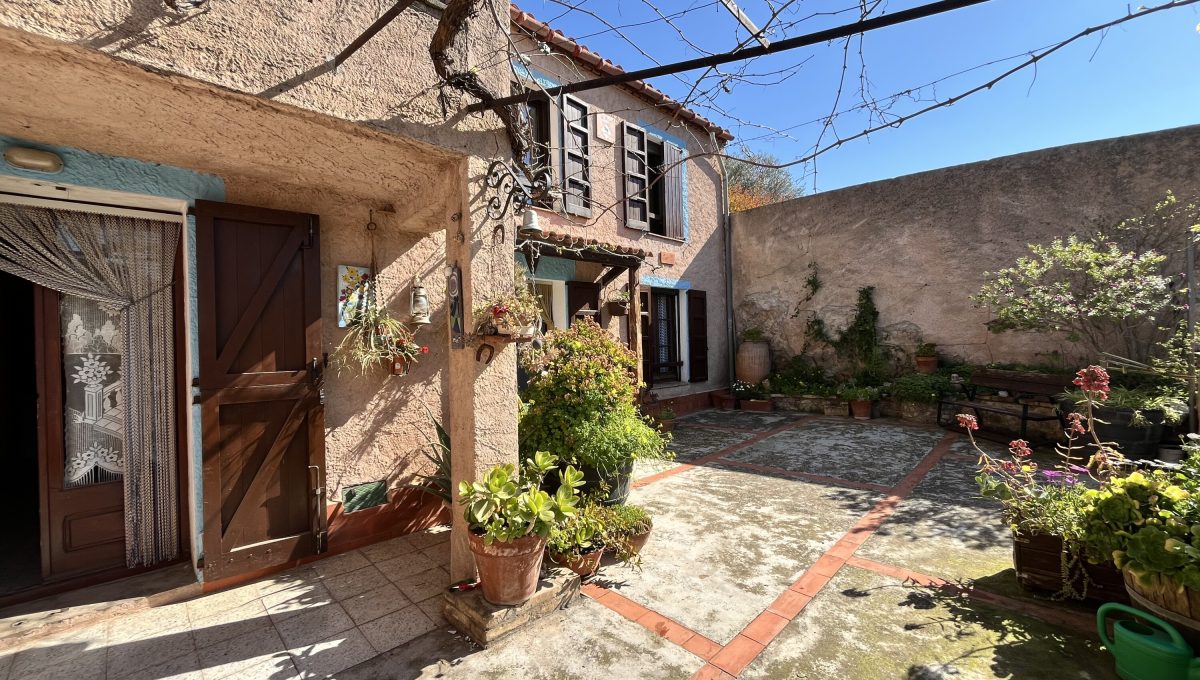 170996875_9eb87c49c734b8247a58d00ac2cb0966