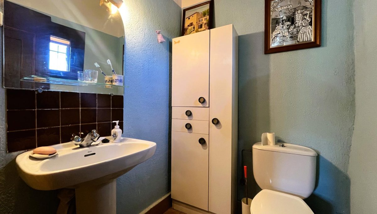 170996875_b4054b489dbef08497bf9524739dff65