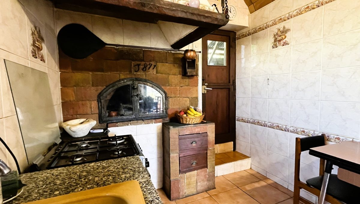 170996875_e121dd2e57bee1e130a029dc2c26e8d1