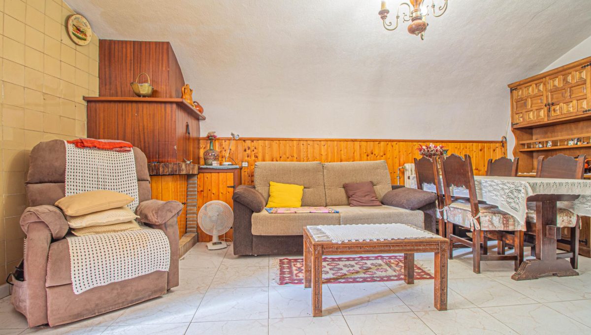 172225831_aba0476186a2f3c69e50a4fe59f4e15c