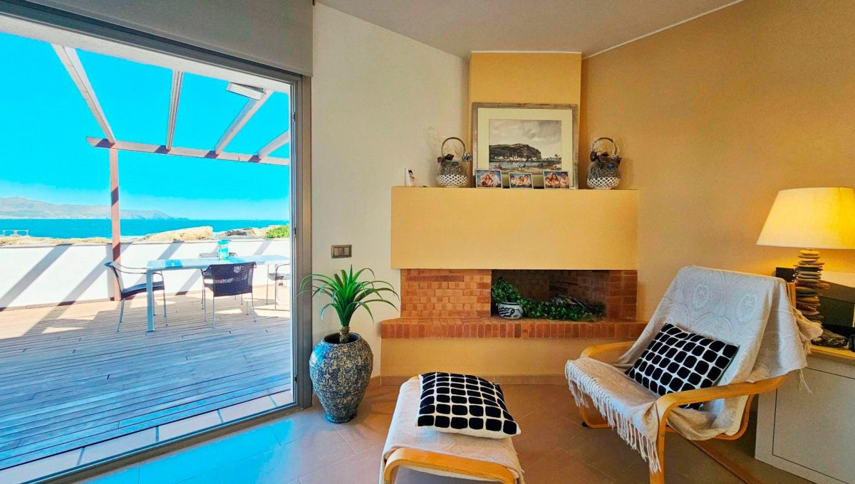 183958851_5f29f5d78c30225eba988d3dd3a6943f