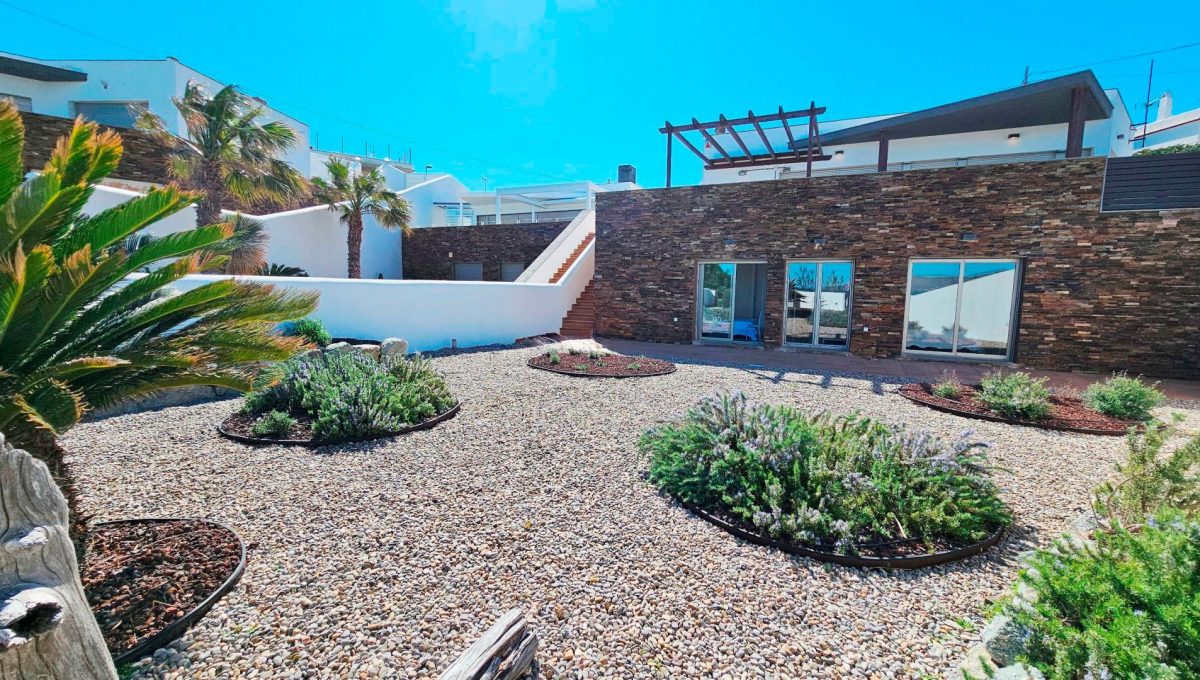 183958851_f298427a845efab4380d755ca7cc2ecd