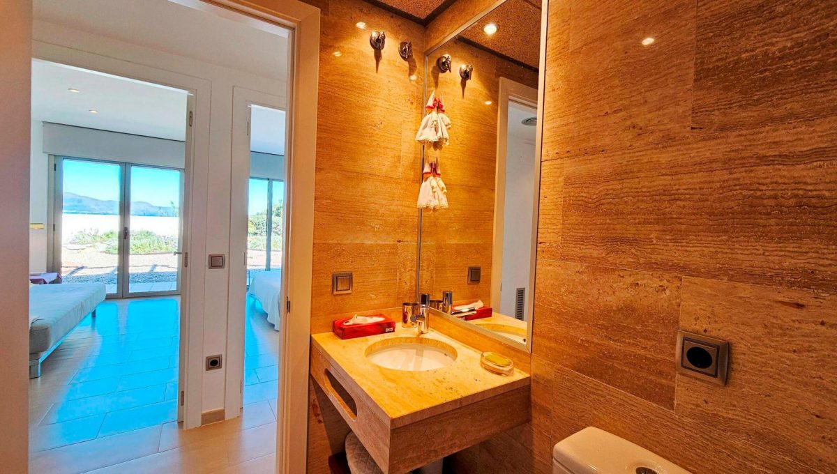 183958851_f6fa3a8ab40fa32757a0c225c0e7e740