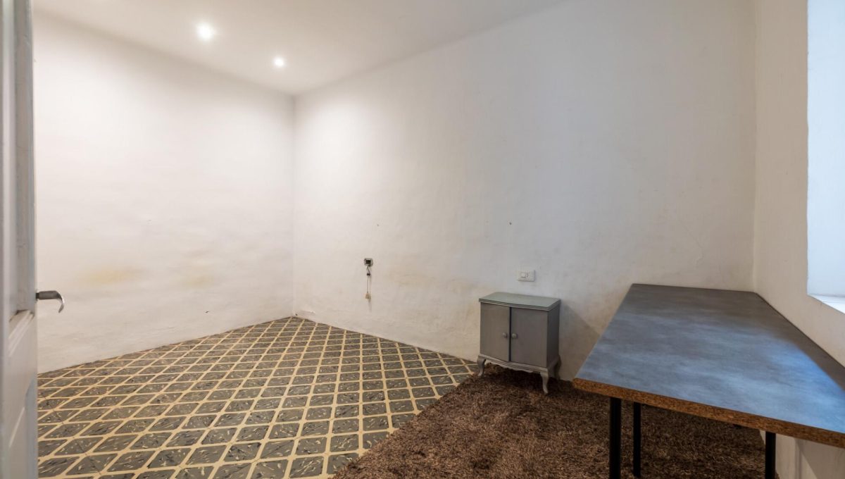 192137242_1783a061cf335d42d0fc56cf1604e87a