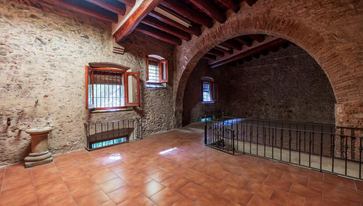 192137242_3158ee645e6c1c1afa17f7cd124032d3