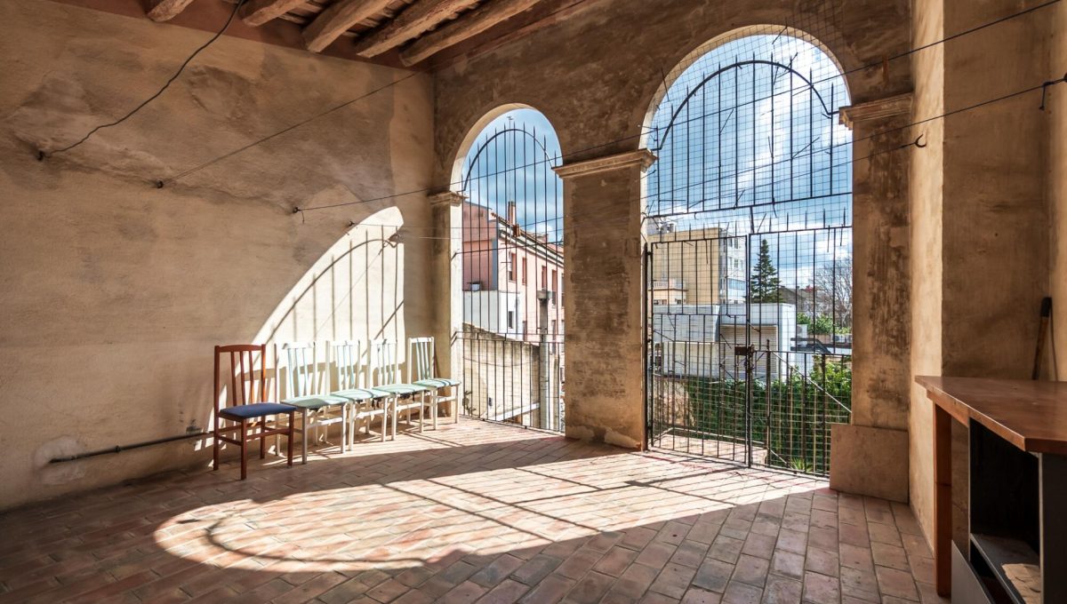 192137242_b05b65b8d2337453a1987dd4c5f4aba6