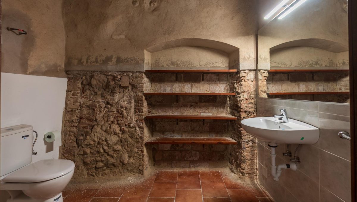 192137242_fe8872c0645506c01c693f2c52178e46