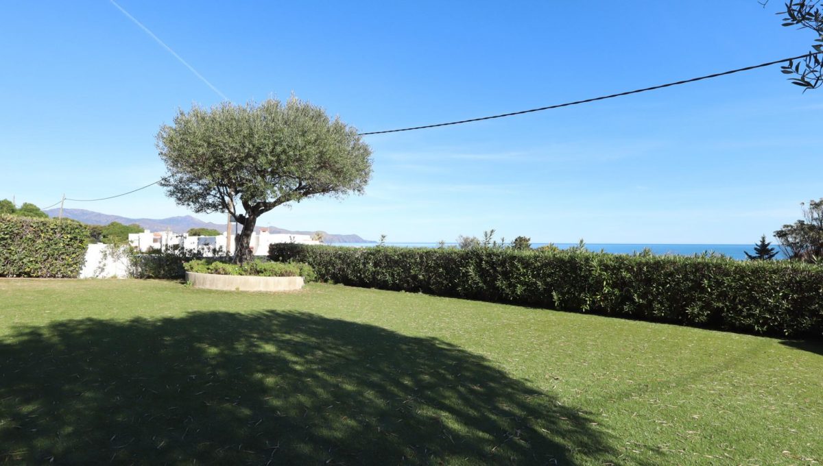 309621968_f918f40cb814a36e1faf5ecdab34d05a