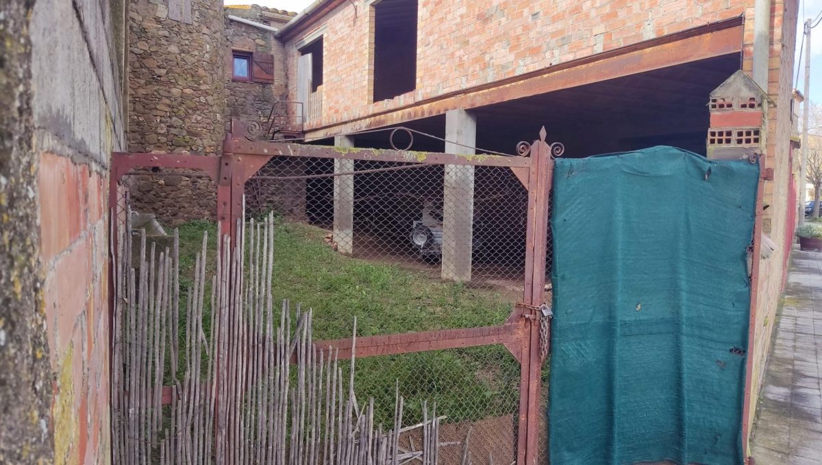 328642547_eb711fbece11f313a9fab2e2f673a3cd