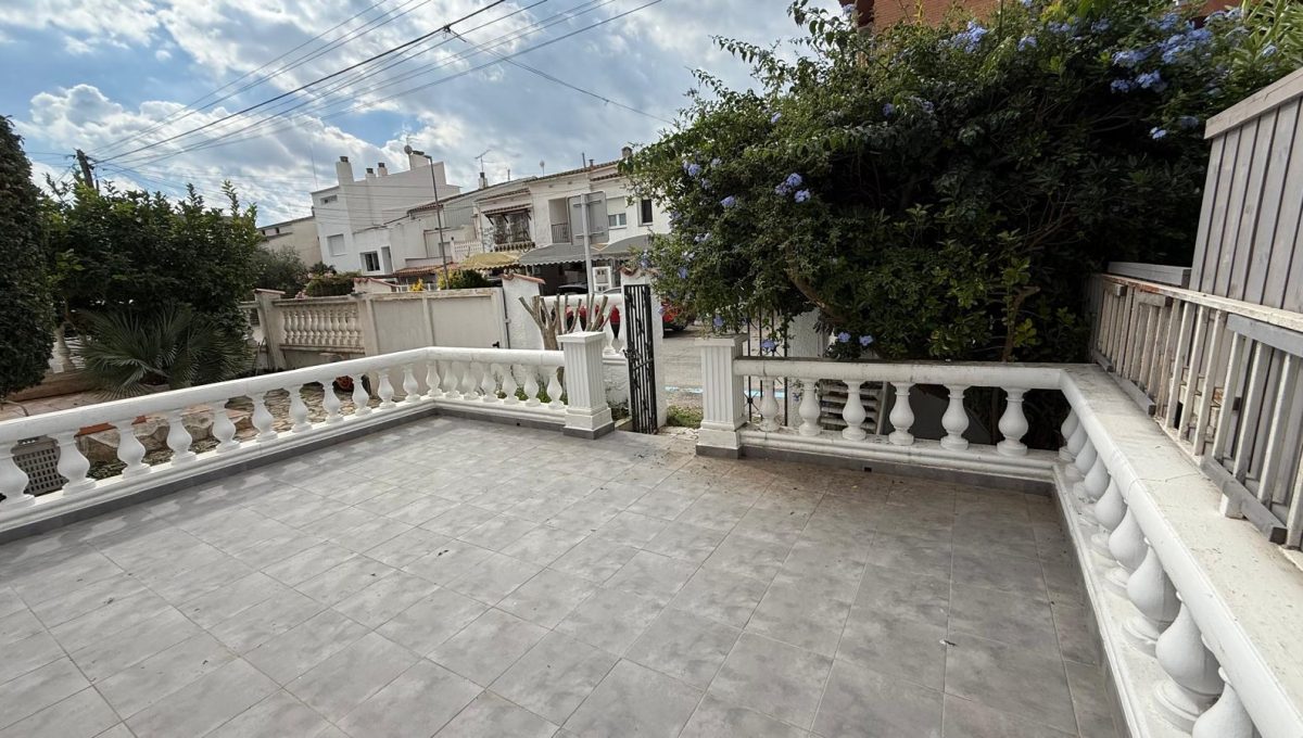 349664349_3f71dbb8b432809a6f97446c62982536