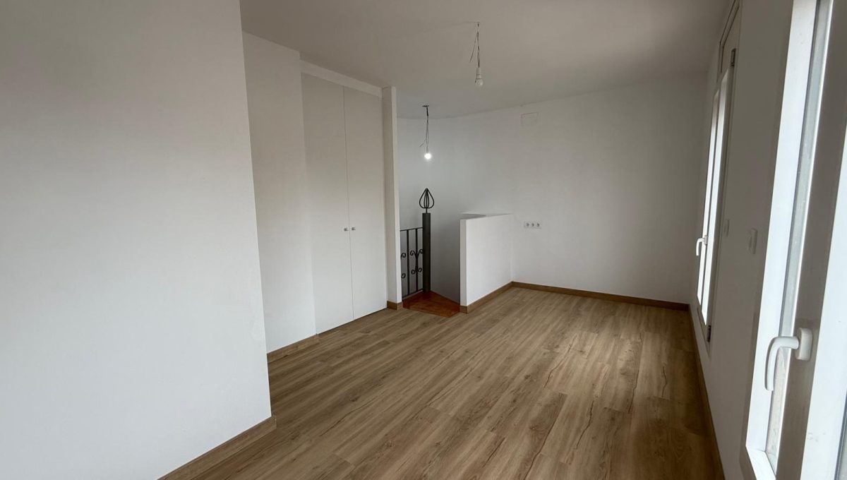 349664349_c9ed69964014e0ed21f50e66e045fab5