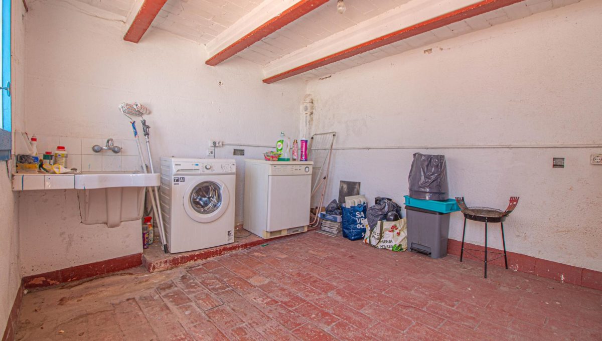 400001230_079983f8fe5d28fb161fb4949a9ebeb7