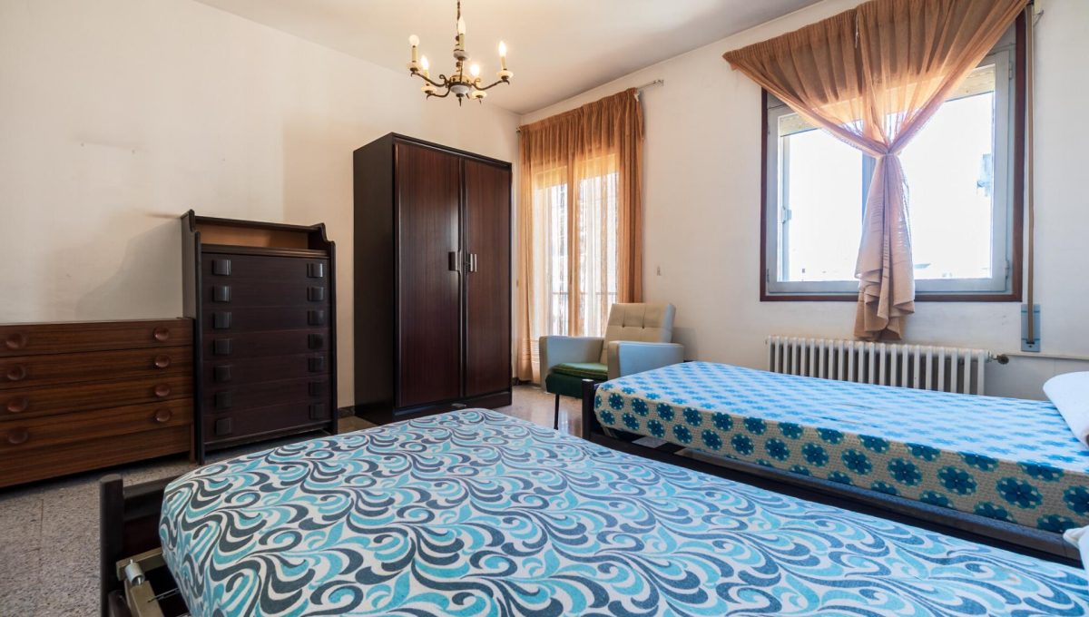 631573982_5d968f255e031e7f2a5c3c4fd0c349cf