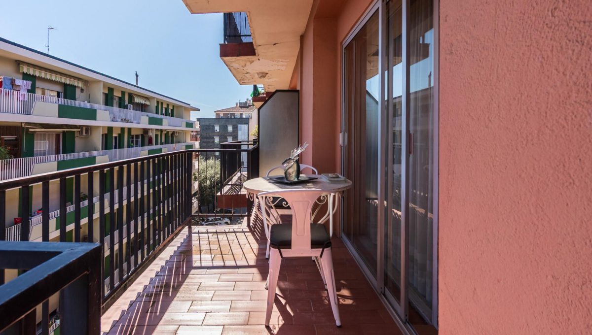 631573982_d8408ed847c2df6639ba1b702baaa3aa