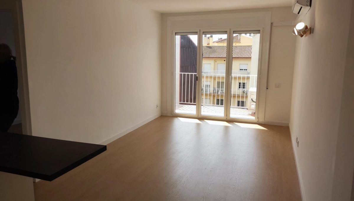 786732201_bb27a53aee384aa08ca6436c1fbf5248