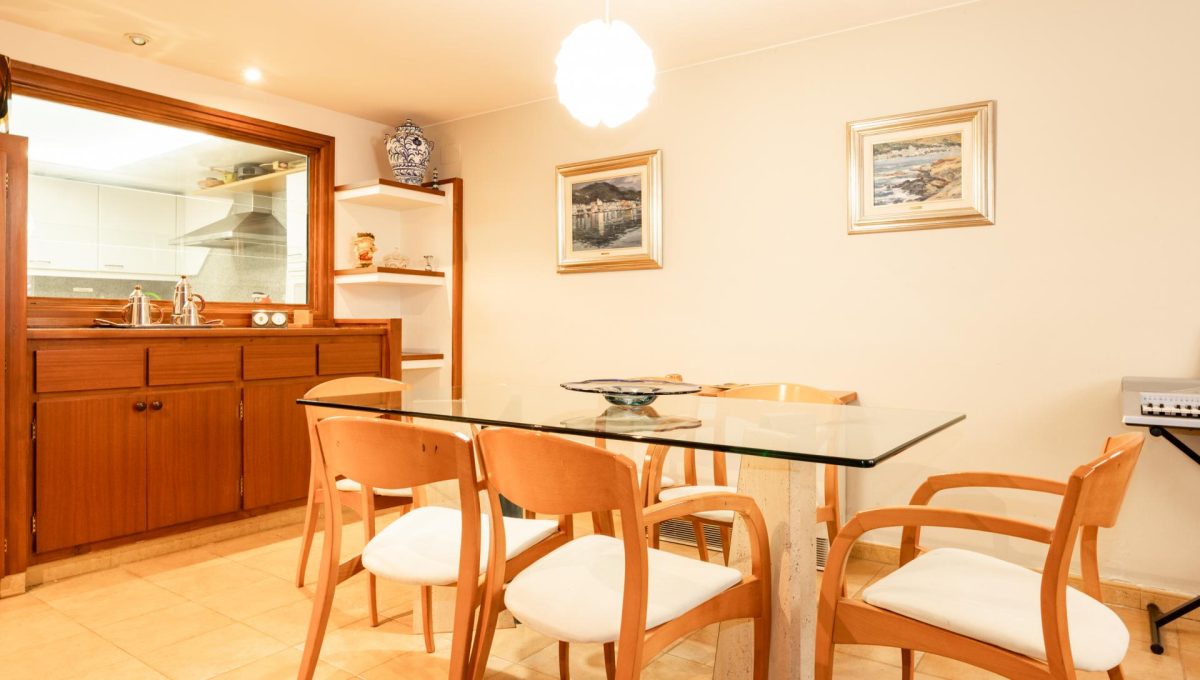 792425437_7b863e72db8d82e084574ee06c69d8df