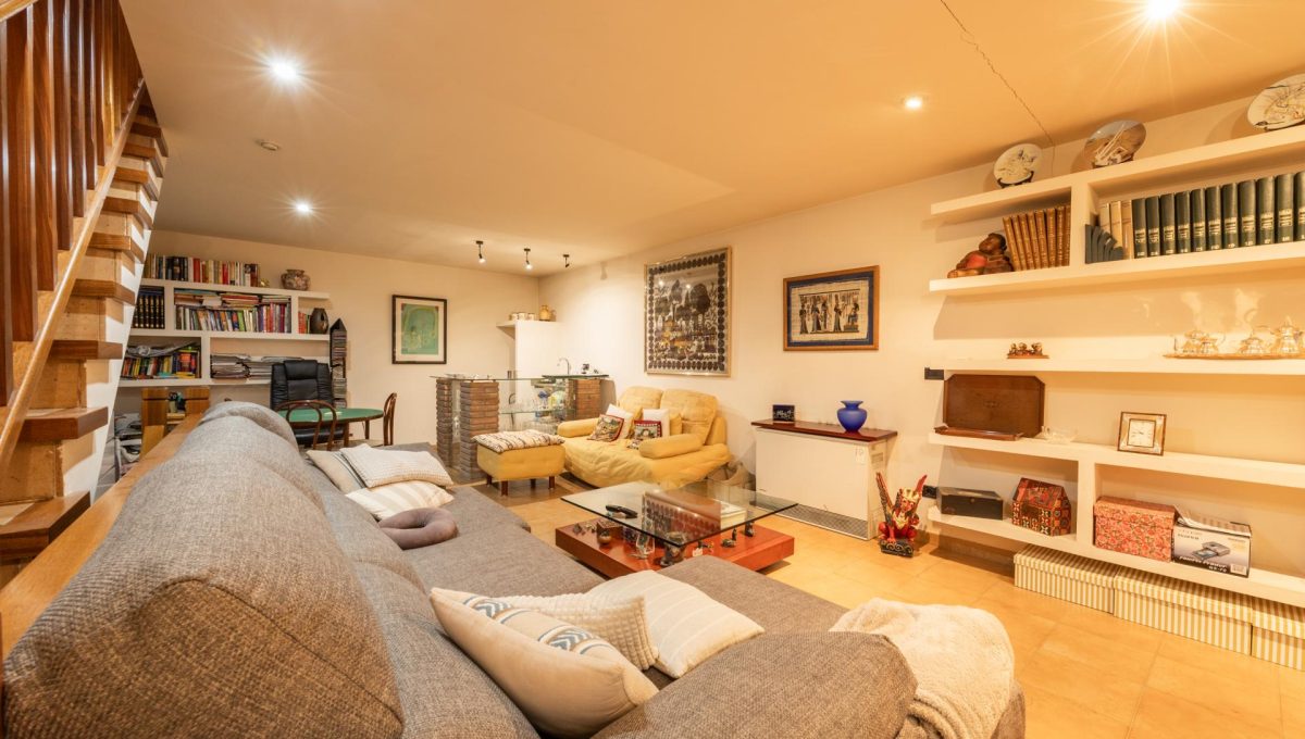 792425437_ff8f377a33bd649bfb281941259e4812