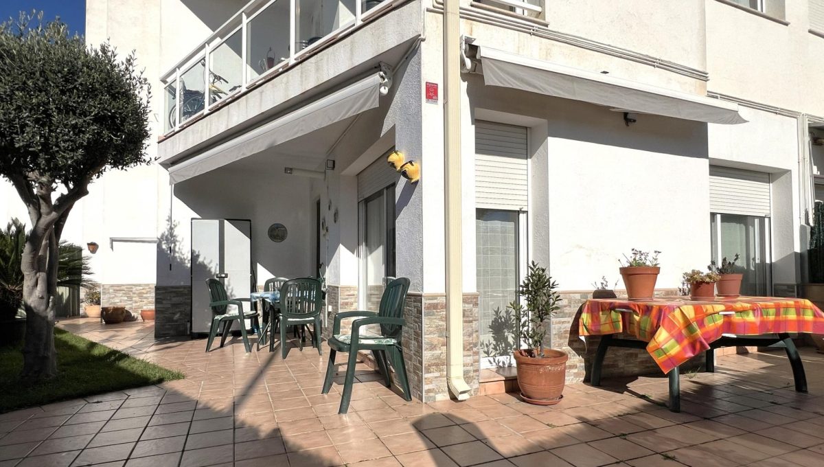 866044391_2d95fba040e16628566196ad37490fbc