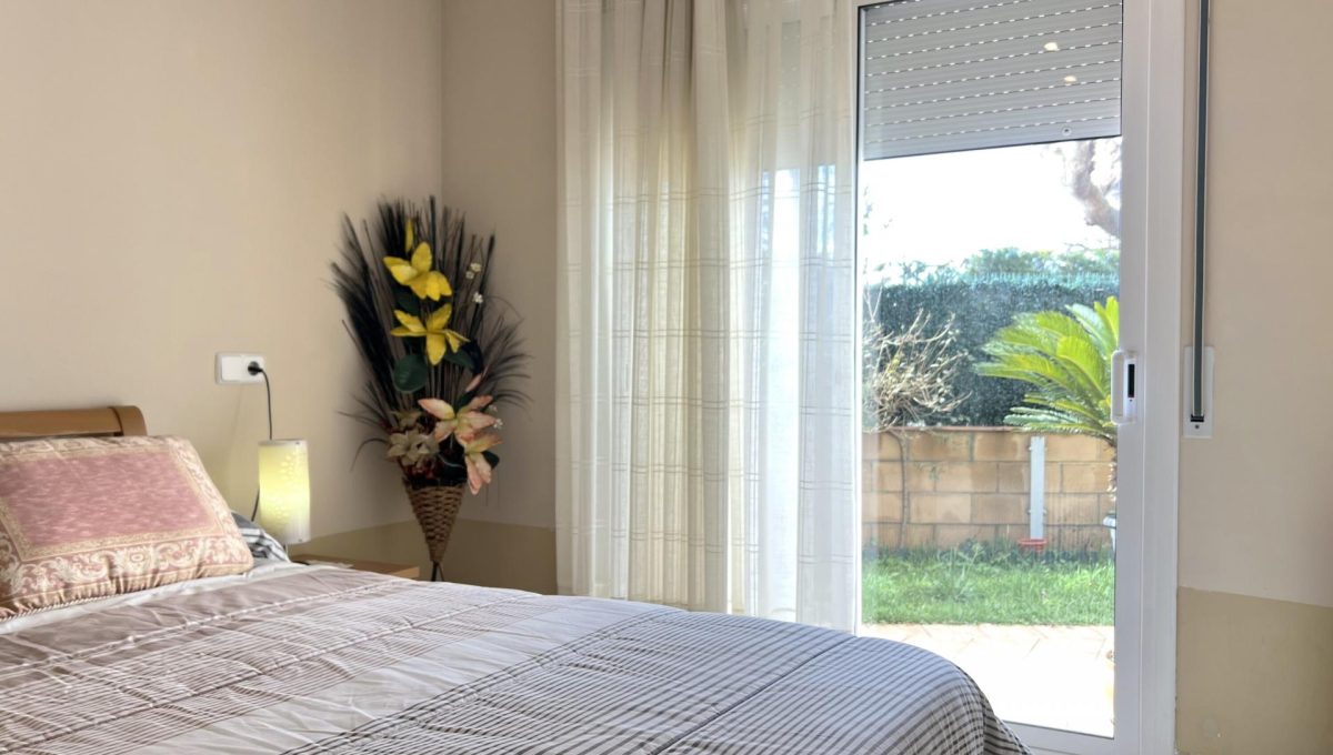 866044391_e023d3e94e271841e8a428ce259c152a