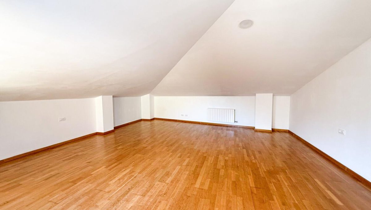 946219881_357ae0dbac1bf3925d24c21c30467749