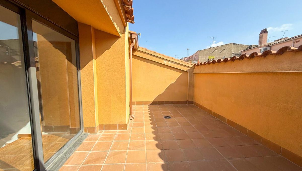 946219881_36969a1868cf7826697ae1ce1c356fee