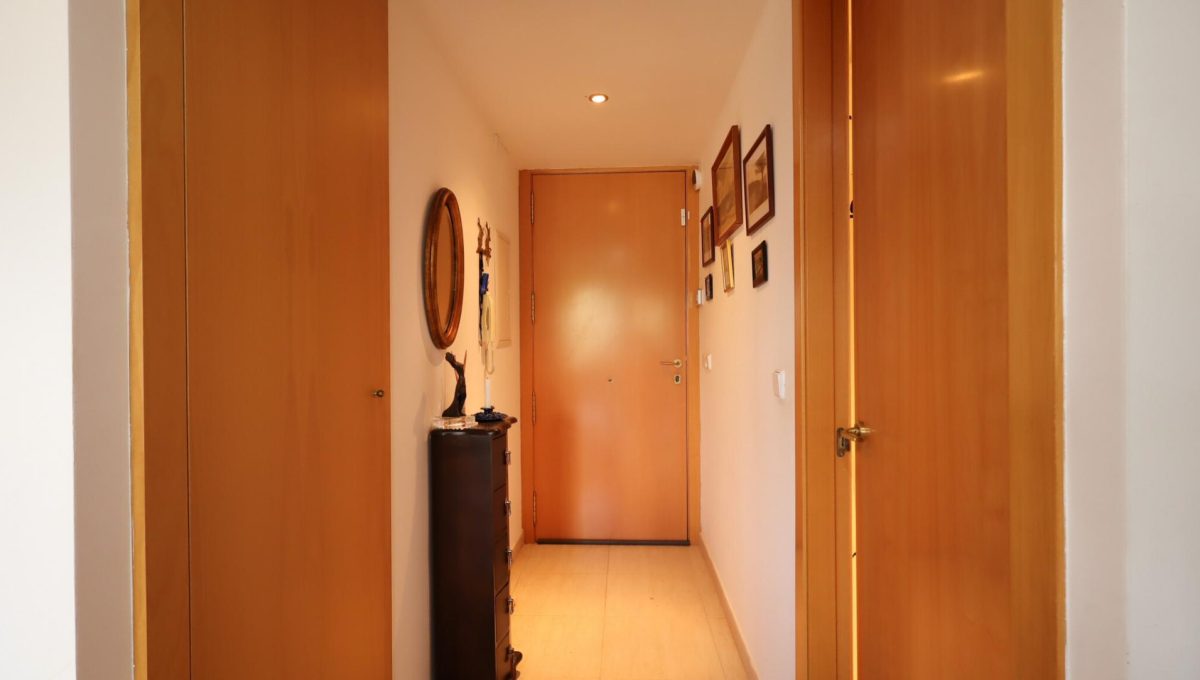 115115875_130d1619559fc7b879ca02b3b08fc881