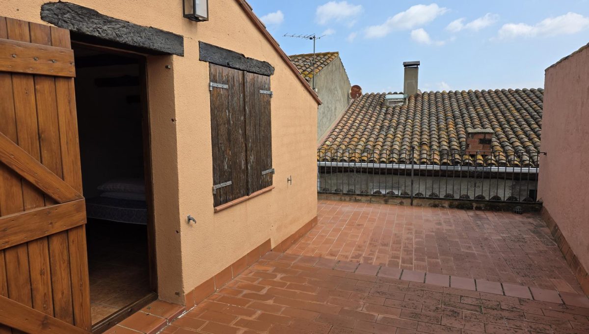 153893692_1f28dd6b33a6f9732f8a10660f9f4d08