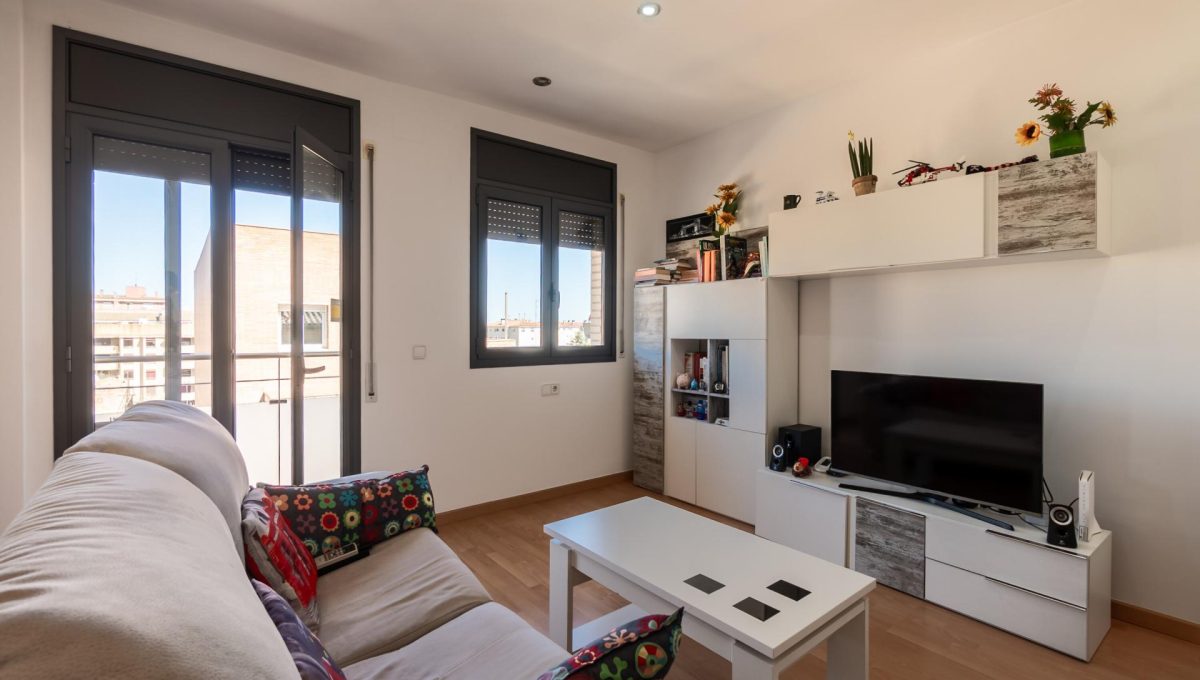 183841224_176b9245ff5b062e03f89c56f18fdb93