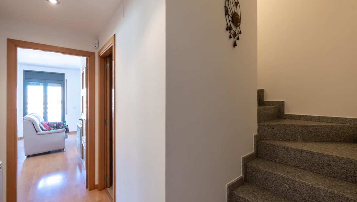 183841224_670a2f179e83435cf101960921f6f34d