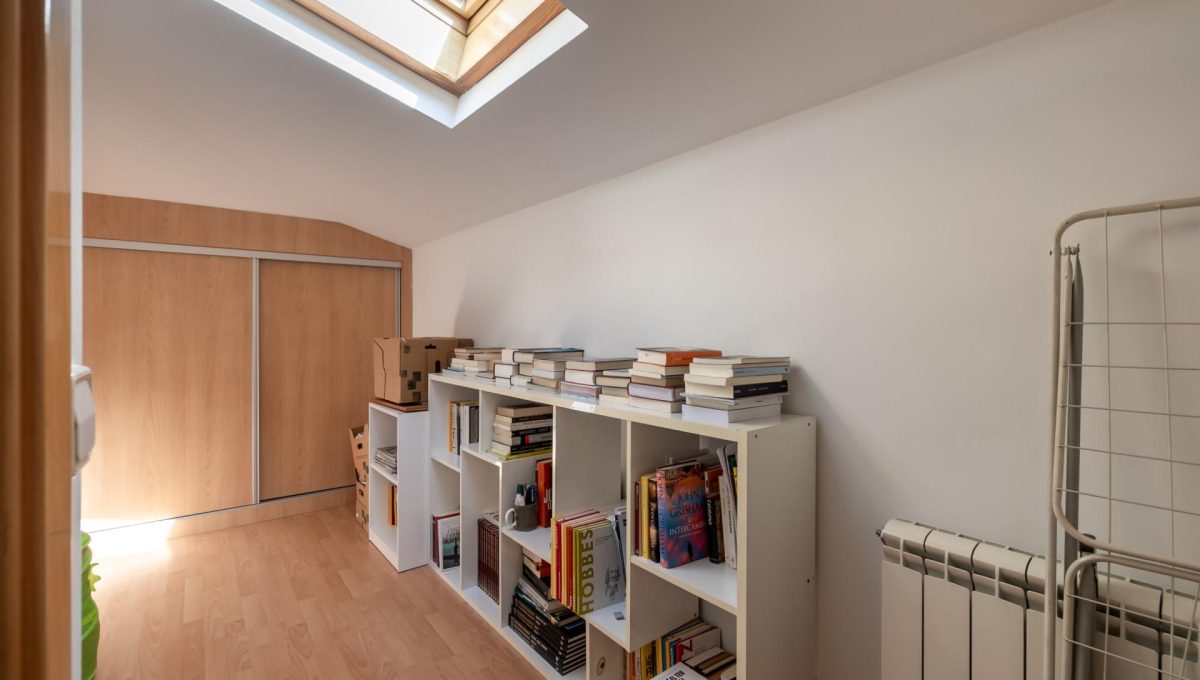 183841224_cd0303848bdc619d17189d9495cd79b7