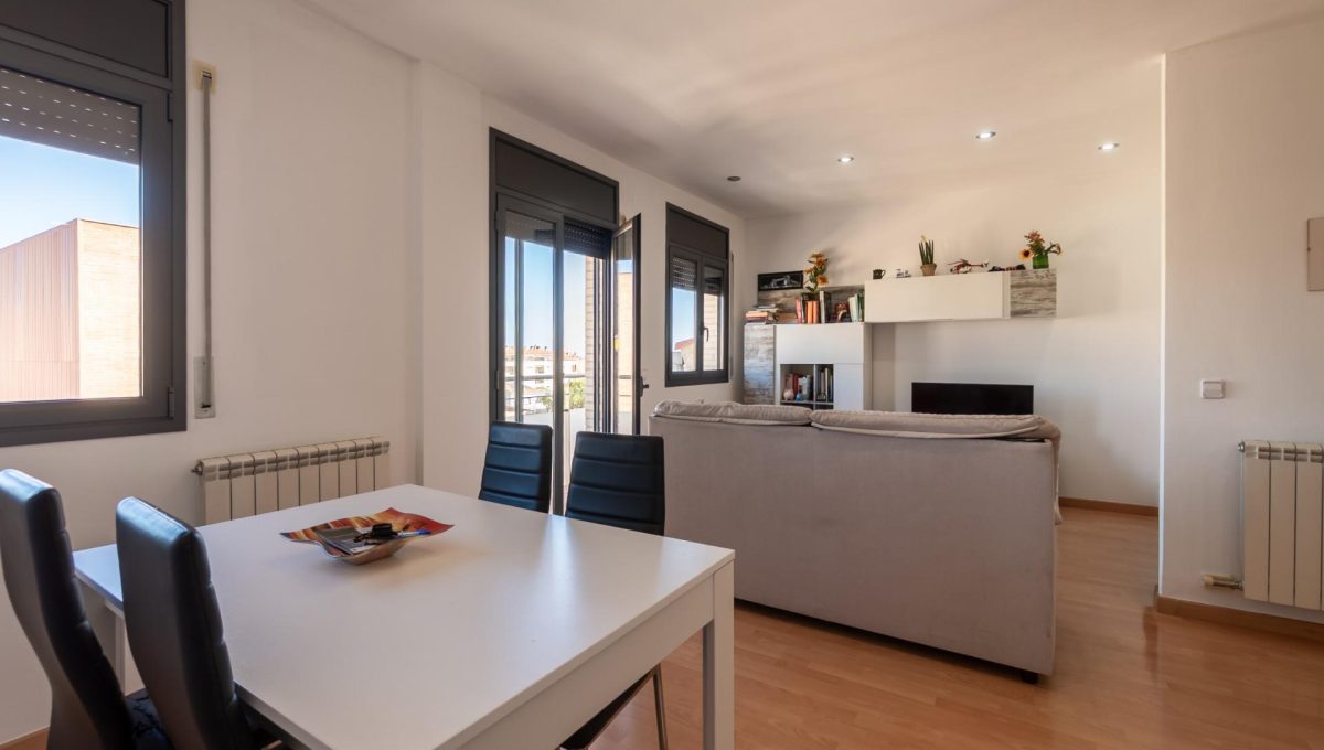 183841224_dc60af7509f64f5fbd847437bf31d88e