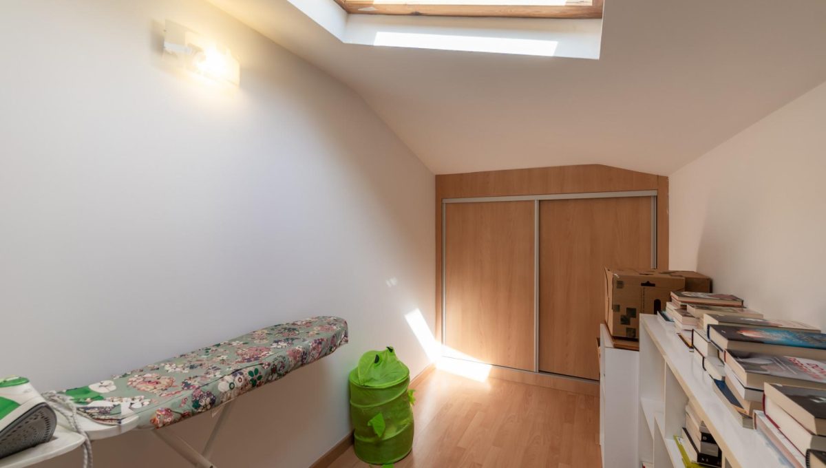 183841224_fe8be073f38a331e7855cac97c97deb3